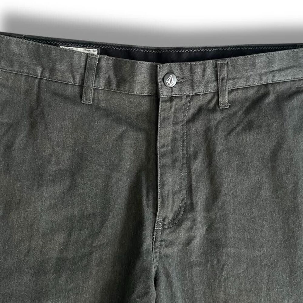 Volcom Shorts Mens Size 31 Gray Chino Flat Front True To This Walking Casual - Picture 5 of 15